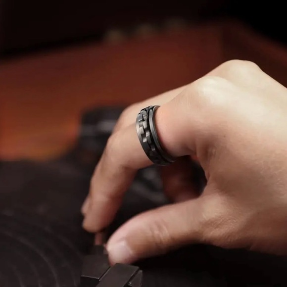 New! Black Rotating Stainless Steel Fidget Anxiety Ring Size 8 - Picture 3 of 5